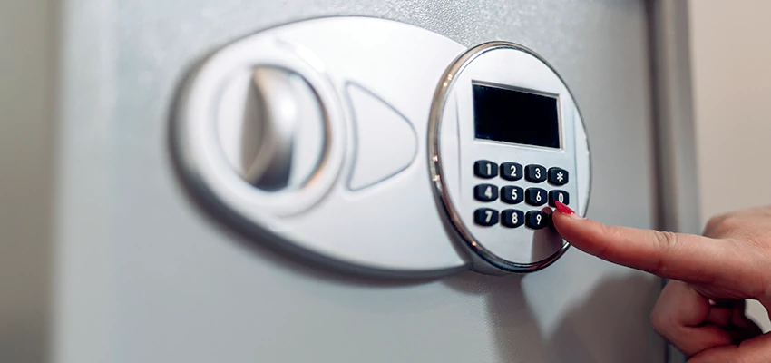 Jewelry Safe Cracking in East Porterville, California