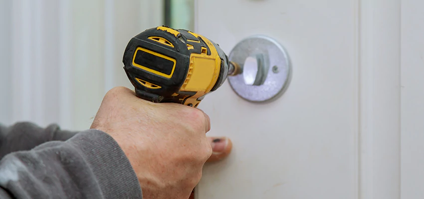Street Locksmith For Smart Lock Repair in East Porterville, CA