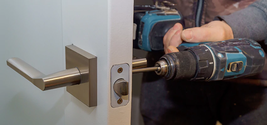 Broken Door Handle Lock Repair in East Porterville, California